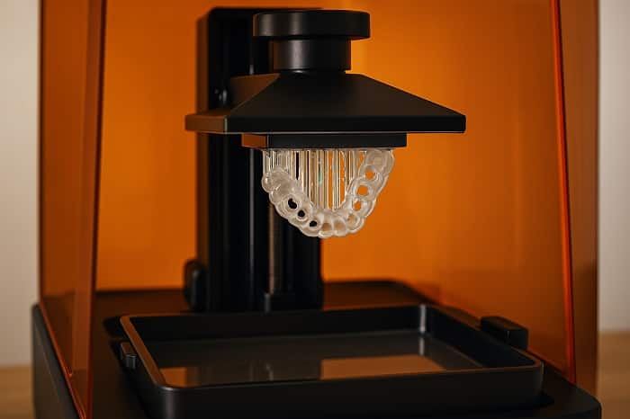 نقش پرینتر سه‌ بعدی در ساخت گاید جراحی ایمپلنت