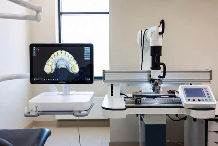 مقایسه سیستم CAD/CAM کلینیکی و دستگاه فرز لابراتواری در دندانپزشکی دیجیتال
