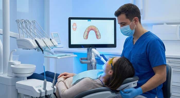 اسکنر داخل‌ دهانی چیست و چرا برای کلینیک امروز ضروری است؟