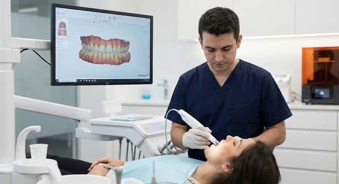 تریوس 3Shape TRIOS در خدمت تکنسین اسکن در محل کلینیک